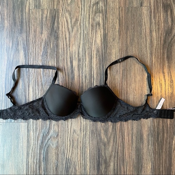 Victoria Secret Bra - Picture 1 of 6